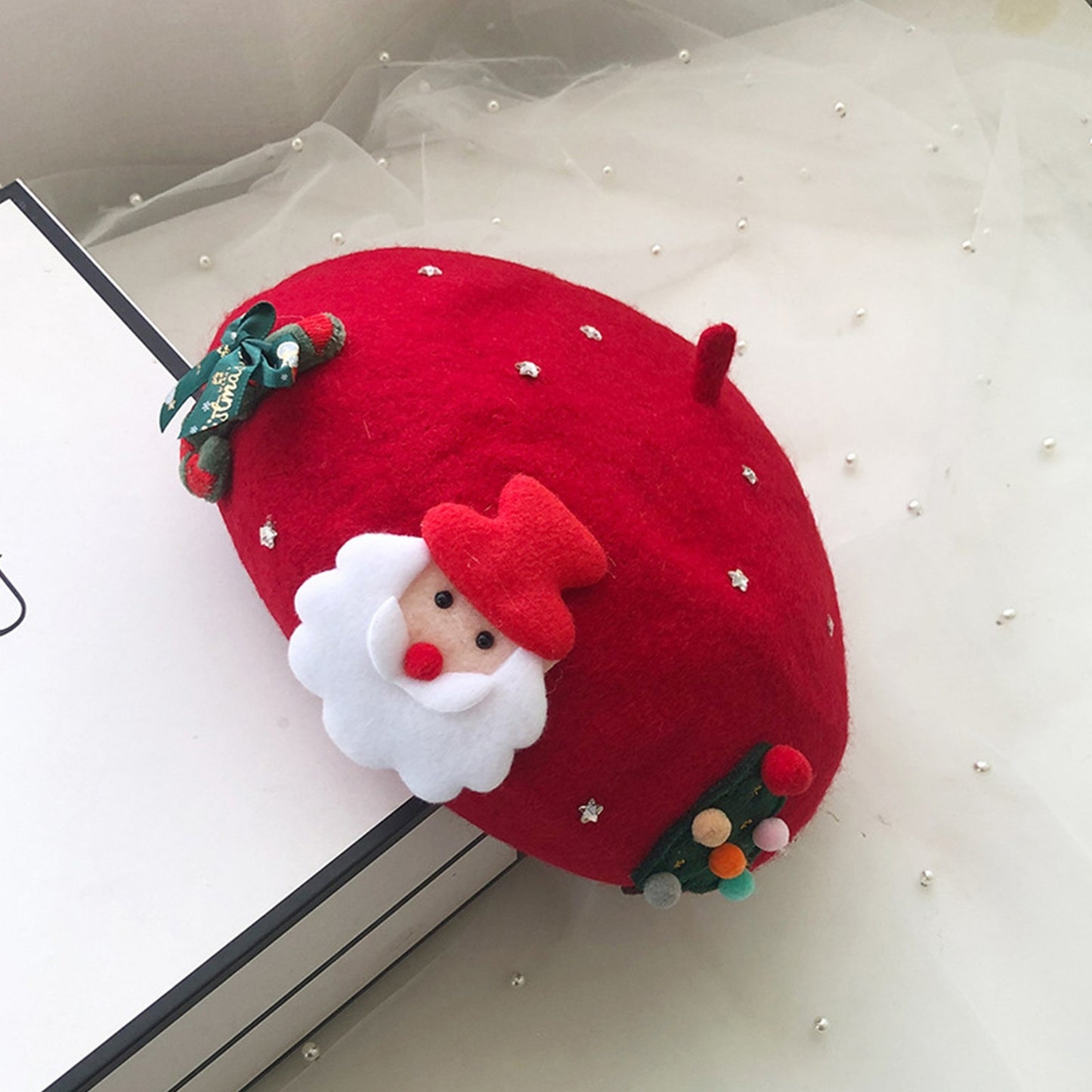 Women'S Christmas-Themed Polyester Beret Hat - Santa Claus Design, Warm Wool-Blend Beanie Cap for Winter Season