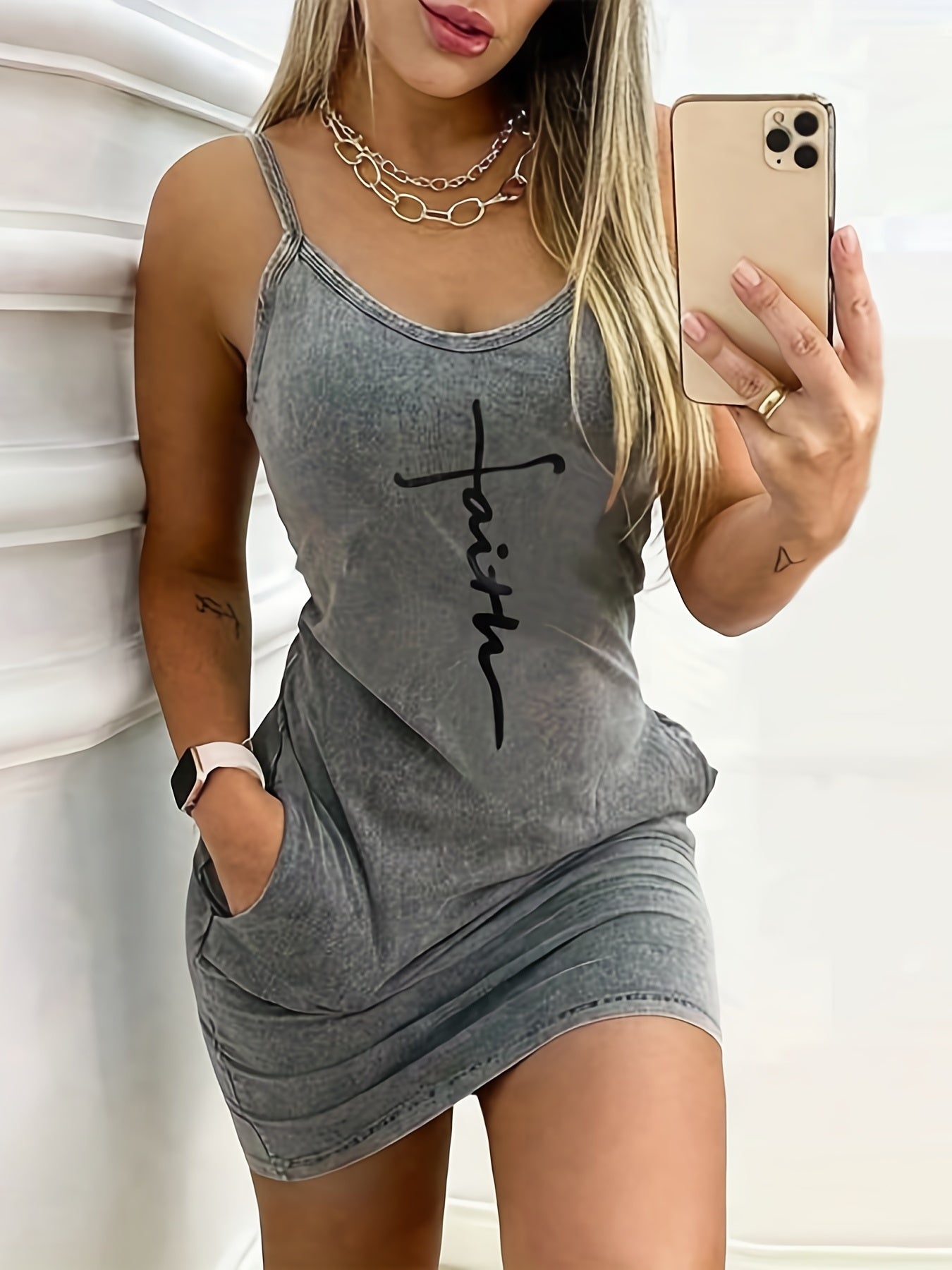 VAKKV Vibrant Rose Print Pocket Cami Dress for Women - Sleeveless, Micro Elasticity, Casual Summer Slip Dress with Spaghetti Strap - Polyester Knit Fabric, Positioning Printing