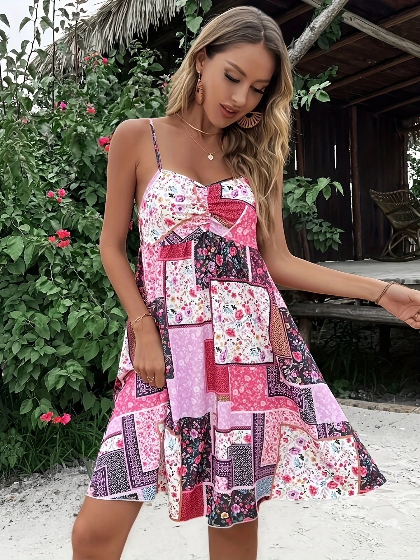 VAKKV  Flirty Patchwork Print Sweetheart Neck Dress - Backless & Sleeveless Spaghetti Strap - Spring/Summer Vacation Essential for Women