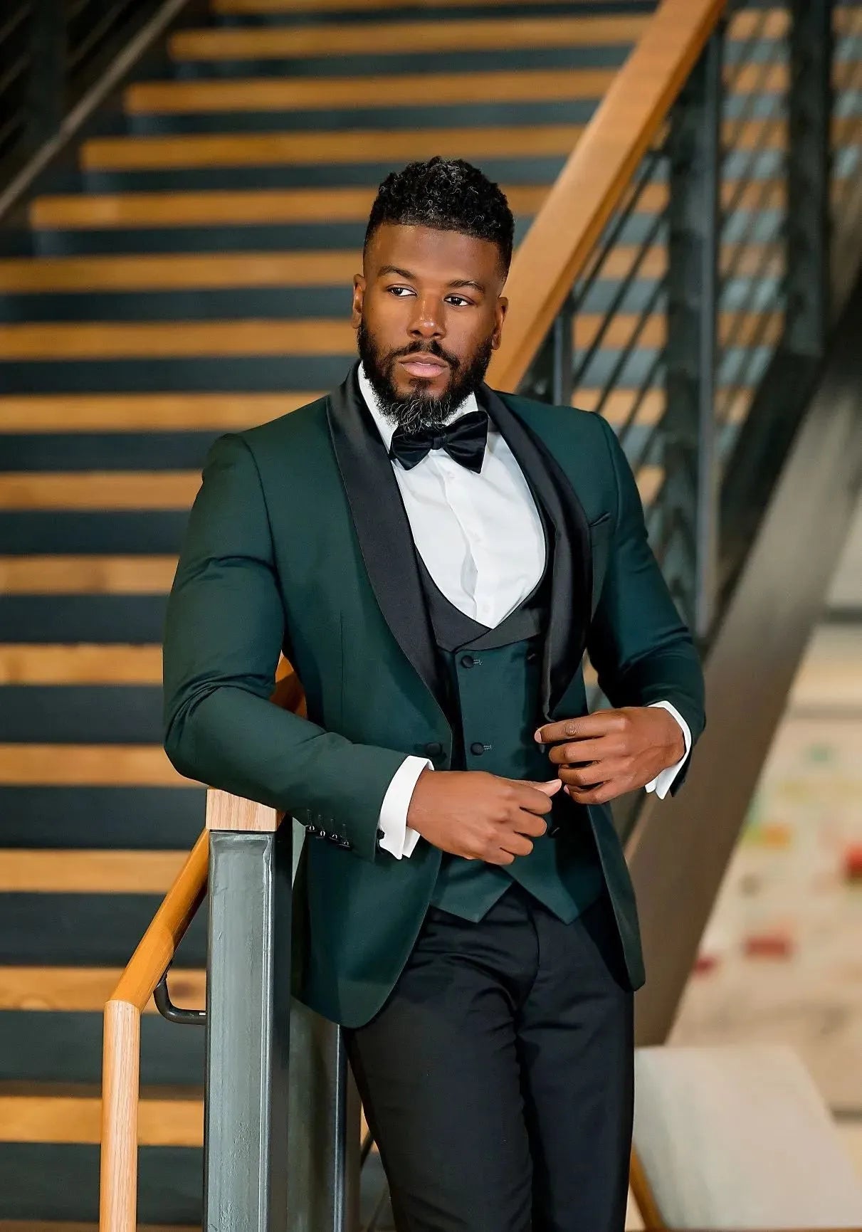 Custom Design Dark Green 3 Piece Suit Men Wedding Tuxedos Excellent Black Lapel Groom Tuxedos Men Business Dinner Prom Blazer Jacket Pants Tie Vest 211