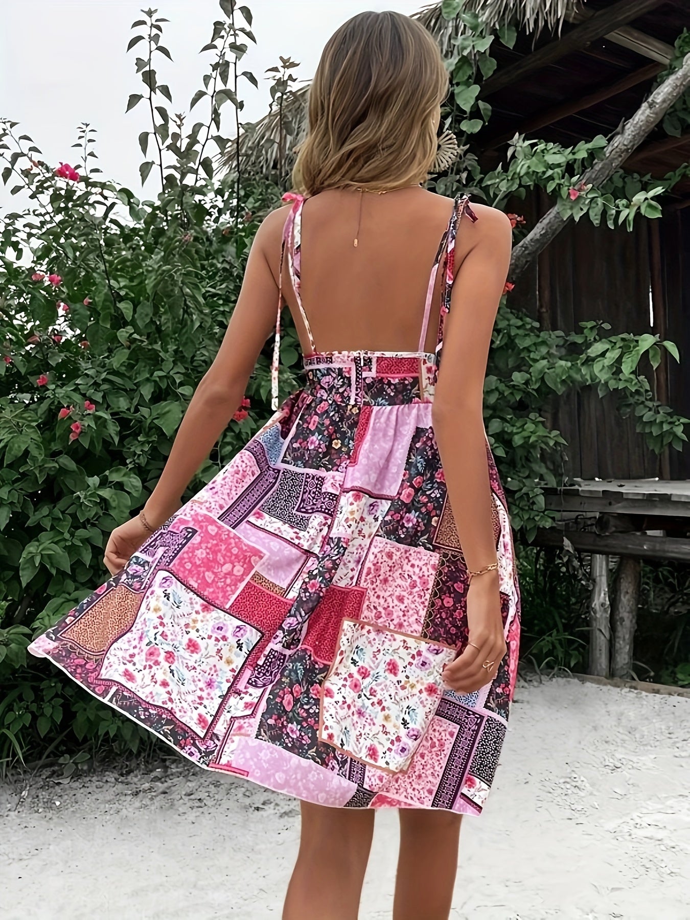 VAKKV  Flirty Patchwork Print Sweetheart Neck Dress - Backless & Sleeveless Spaghetti Strap - Spring/Summer Vacation Essential for Women