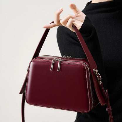 2025 Commuter leather small square bag versatile portable women's bag popular autumn and winter new niche design shoulder messenger bag