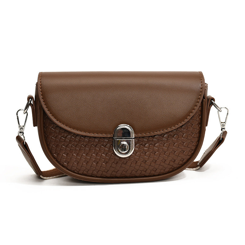 VAKKV 2025 Korean niche bag women's popular new trendy retro saddle bag premium Popular style messenger imitation woven small bag