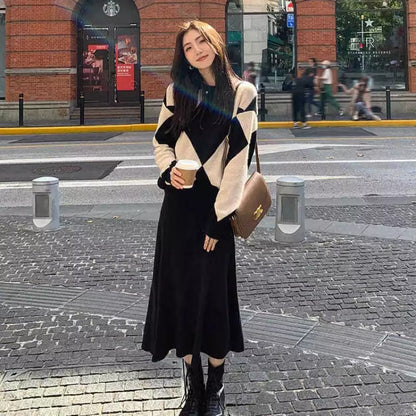 Knitted skirt 2025 spring new Hong Kong style retro suit skirt fragrant sweater skirt thin two-piece women's clothing