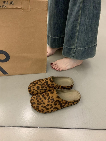 2025  Internet celebrity explosion thick-soled bag head half slippers women wear lazy one pedal leopard print Birkenstocks niche Mueller shoes