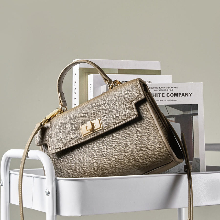 2025 Classic commuter women's bag popular new versatile cowhide shoulder bag trendy retro hand messenger bag