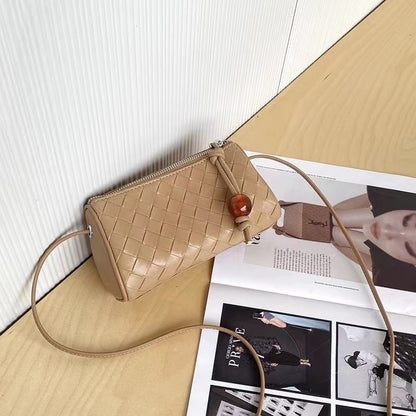 VAKKV 2025 Strictly selected leather women's bags, pillow bags, women's 24 new versatile high-end shoulder messenger bags, women's woven mobile phone bags