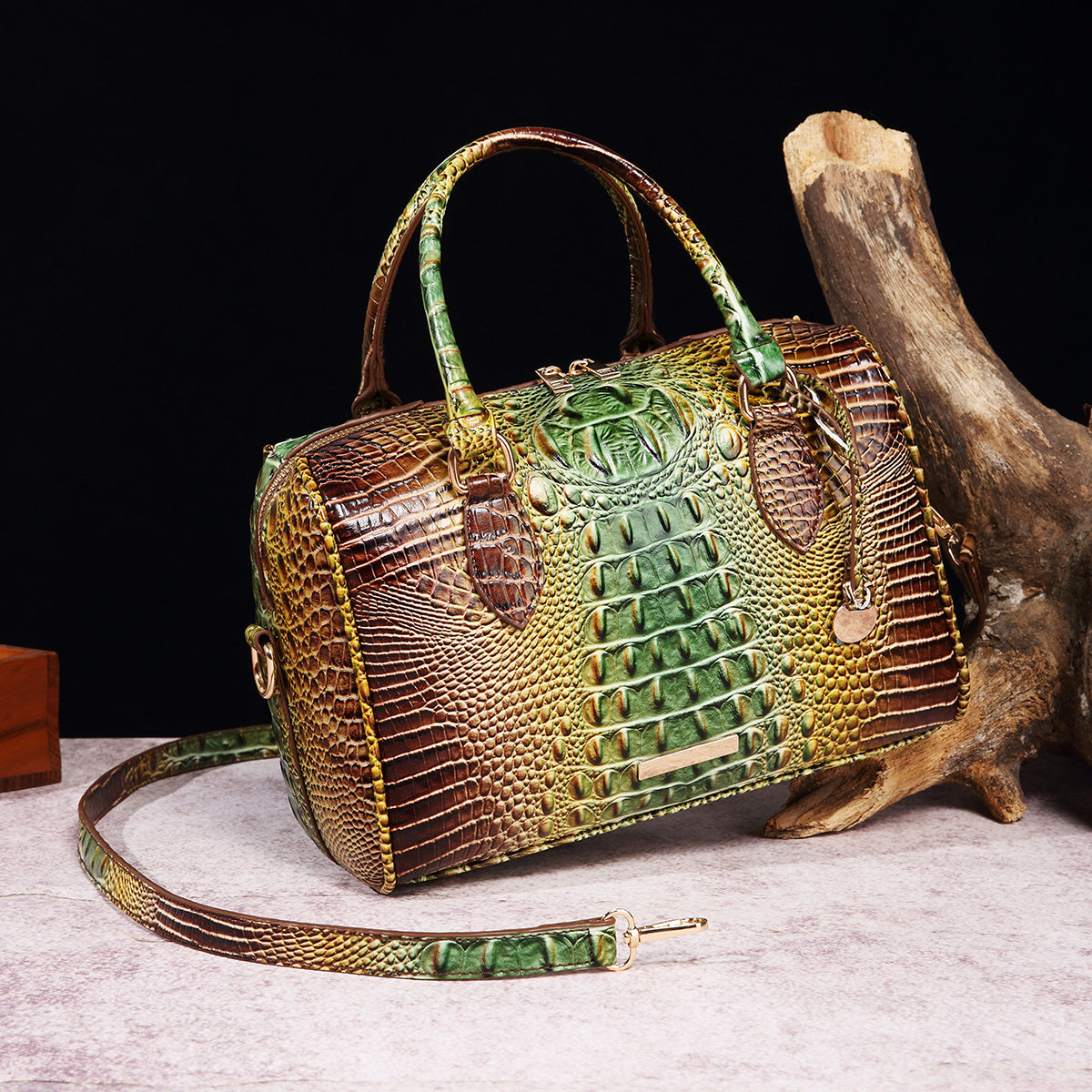 VAKKV New 2025 New  independent station hand-held armpit messenger travel retro women's bag Brahman crocodile pattern