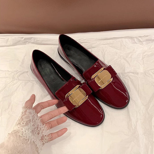 2025 2025 spring new fashionable red flat-soled single shoes metal buckle lazy one pedal soft-soled loafer small leather shoes women
