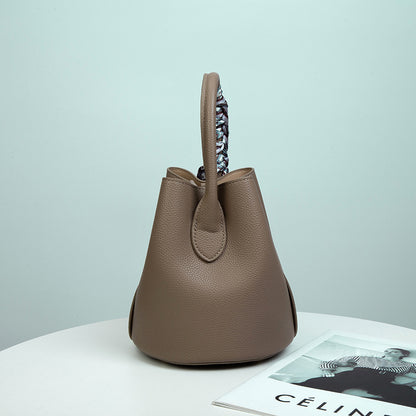 2025 Bucket bag new fashion trendy Popular style simple high-end handbag large capacity casual versatile shoulder messenger bag