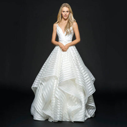 2025 New summer new 2025 women's clothing backless lace dress small trailing beautiful light luxury white wedding dress