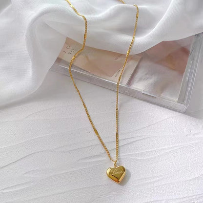 New Love Heart Necklace Internet Celebrity Same Simple Temperament Entry Lux Necklace Peach Heart Clavicle Chain Necklace Ornament