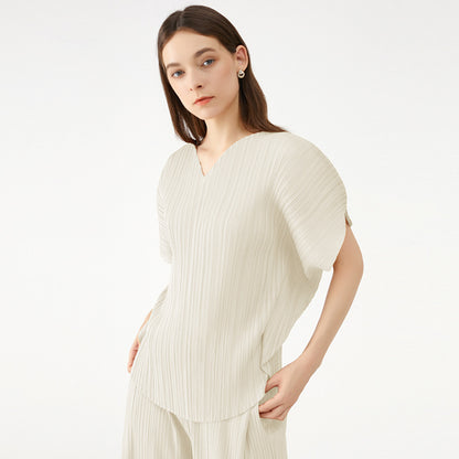 Tianpei summer new v-neck t-shirt women's Korean version temperament loose short-sleeved niche love pleated top women's