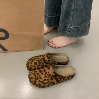 2025  Internet celebrity explosion thick-soled bag head half slippers women wear lazy one pedal leopard print Birkenstocks niche Mueller shoes