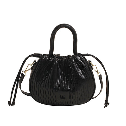 VAKKV 2025 Folded cloud bag women's popular new fashion versatile shoulder messenger bag premium texture drawstring bucket bag