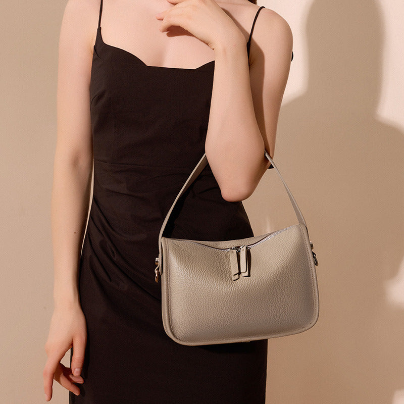 VAKKV 2025 The first layer of cowhide soft leather wide shoulder strap messenger bag women's popular new large-capacity leather simple shoulder armpit bag
