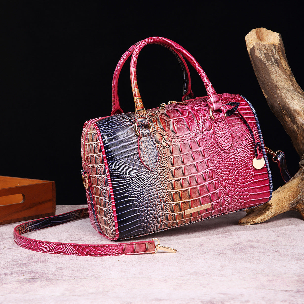 VAKKV New 2025 New  independent station hand-held armpit messenger travel retro women's bag Brahman crocodile pattern