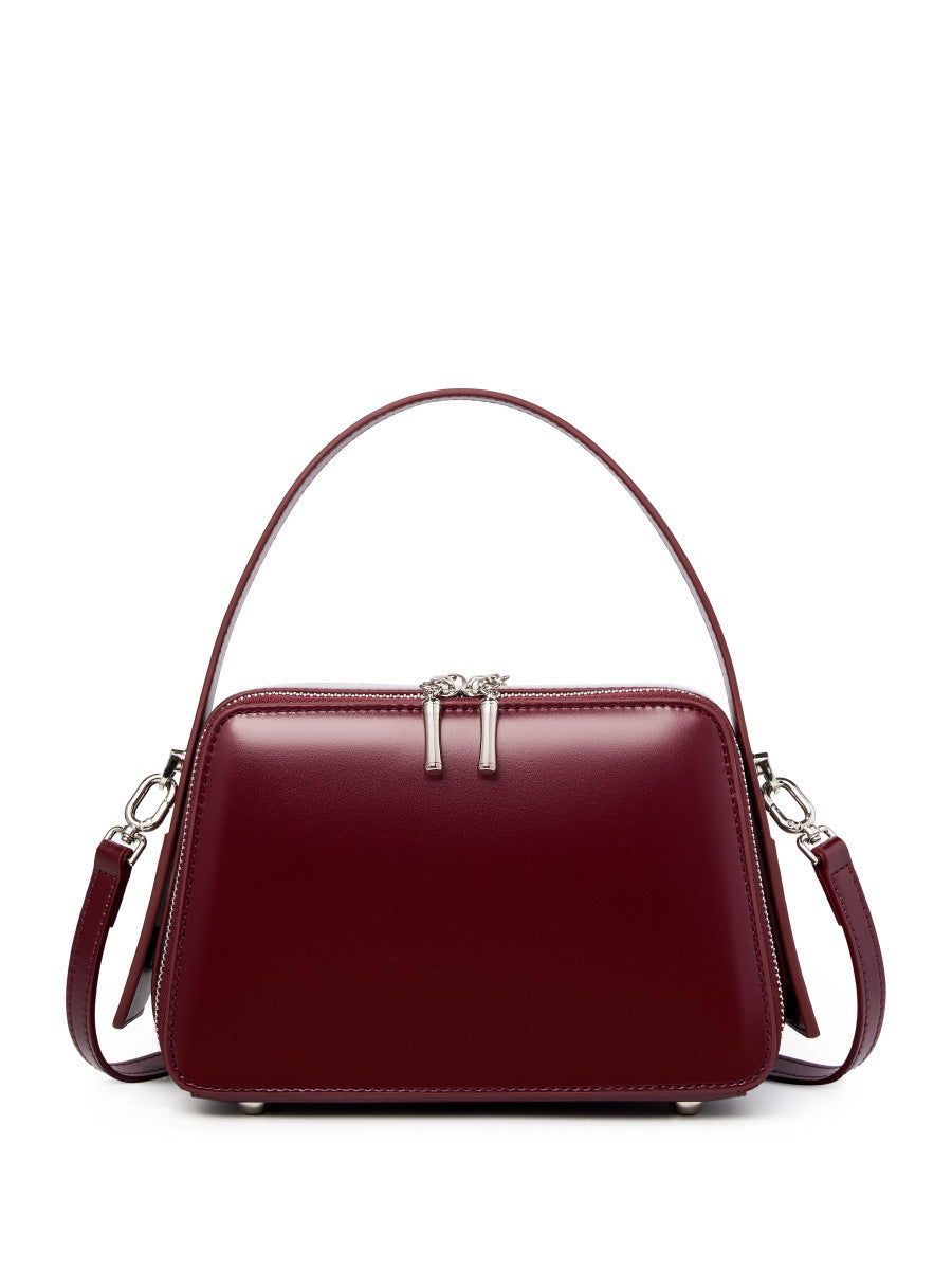 2025 Commuter leather small square bag versatile portable women's bag popular autumn and winter new niche design shoulder messenger bag