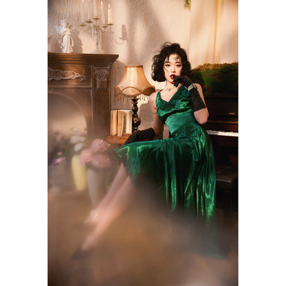 VAKKV  Summer New Sexy Backless Halter Grandma Green Graceful and Fashionable White Evening Dress Dress 67842