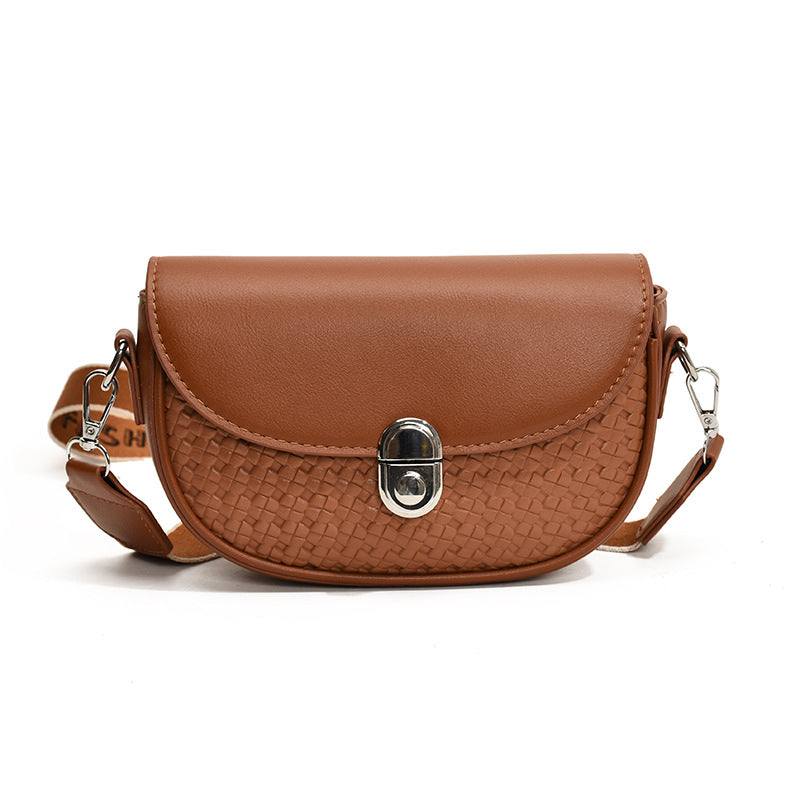 VAKKV 2025 Korean niche bag women's popular new trendy retro saddle bag premium Popular style messenger imitation woven small bag