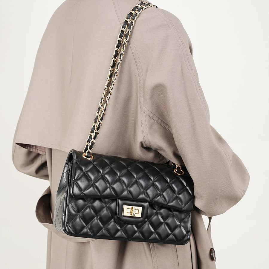 2025 Xiaoxiangfeng rhombus chain bag first layer cowhide fashionable versatile shoulder bag messenger bag genuine leather small square bag
