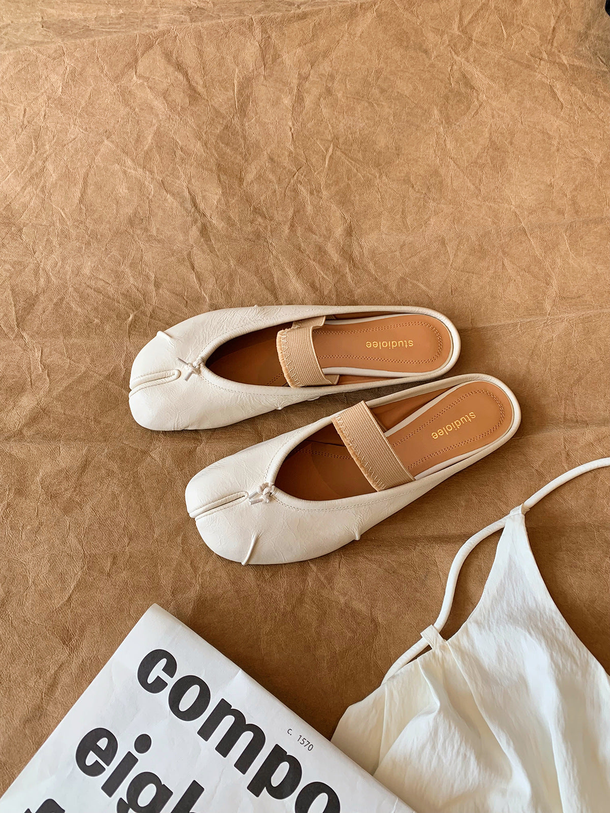 2025 Spot, Grape Mom, Berlin Dream~ Stylish shallow mouth with thin and soft split-toed shoes for women