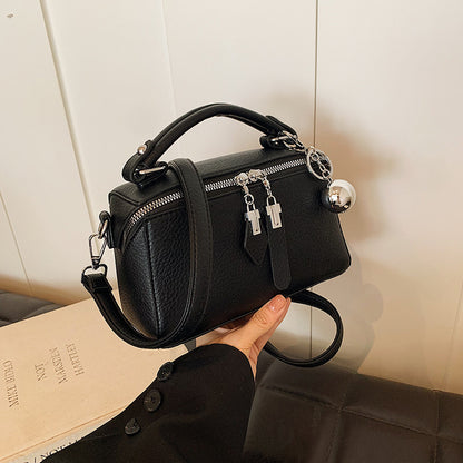 VAKKV 2025 Cross-border popular new handbag women's high-end fashion shoulder messenger bag large capacity Boston pillow bag