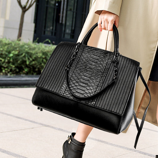 2025 handbag texture crocodile pattern large-capacity shoulder bag autumn and winter new women's bag high-end light luxury tote bag