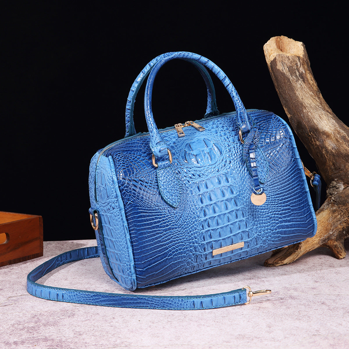 VAKKV New 2025 New  independent station hand-held armpit messenger travel retro women's bag Brahman crocodile pattern