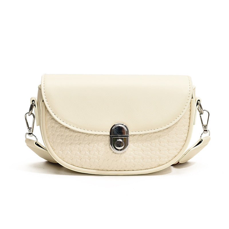 VAKKV 2025 Korean niche bag women's popular new trendy retro saddle bag premium Popular style messenger imitation woven small bag