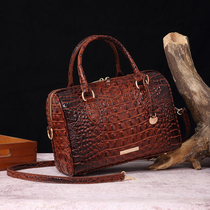 VAKKV New 2025 New  independent station hand-held armpit messenger travel retro women's bag Brahman crocodile pattern