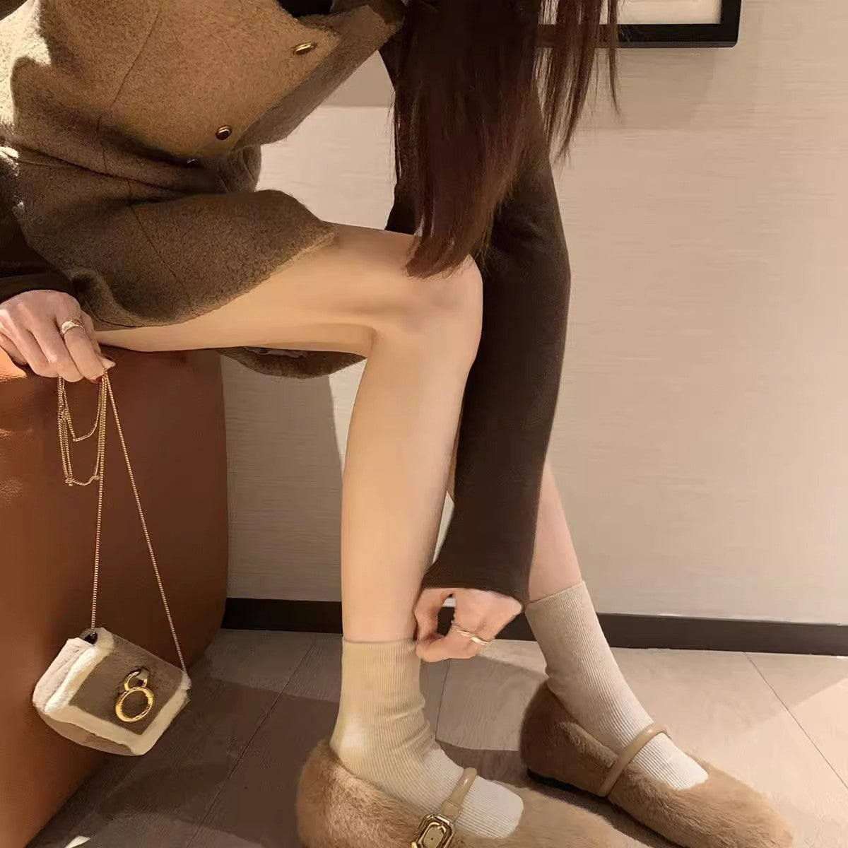 2025 Grape mother same autumn and winter new leather temperament ballet style word belt inner height increase fluff Mary Jane single shoes women