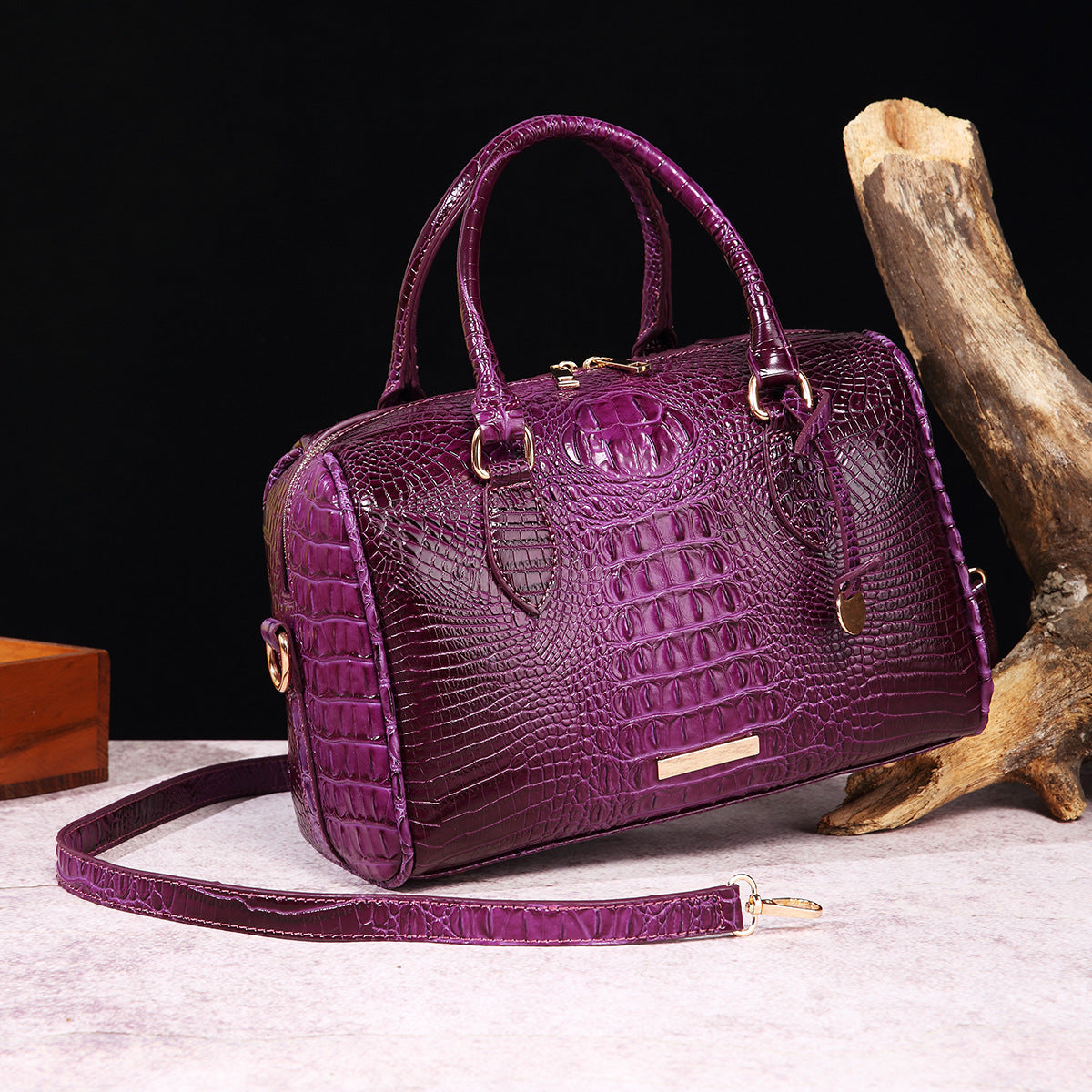 VAKKV New 2025 New  independent station hand-held armpit messenger travel retro women's bag Brahman crocodile pattern