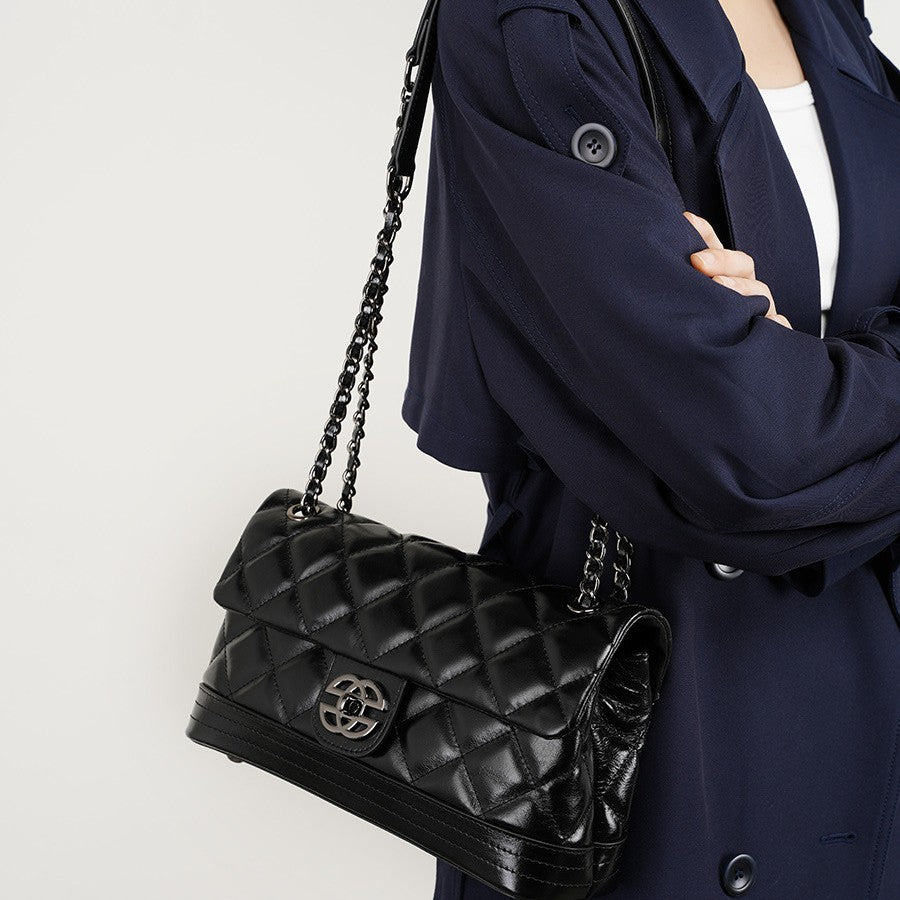 2025 Leather small square bag, first layer cowhide versatile chain women's bag, fashion diamond single shoulder messenger bag