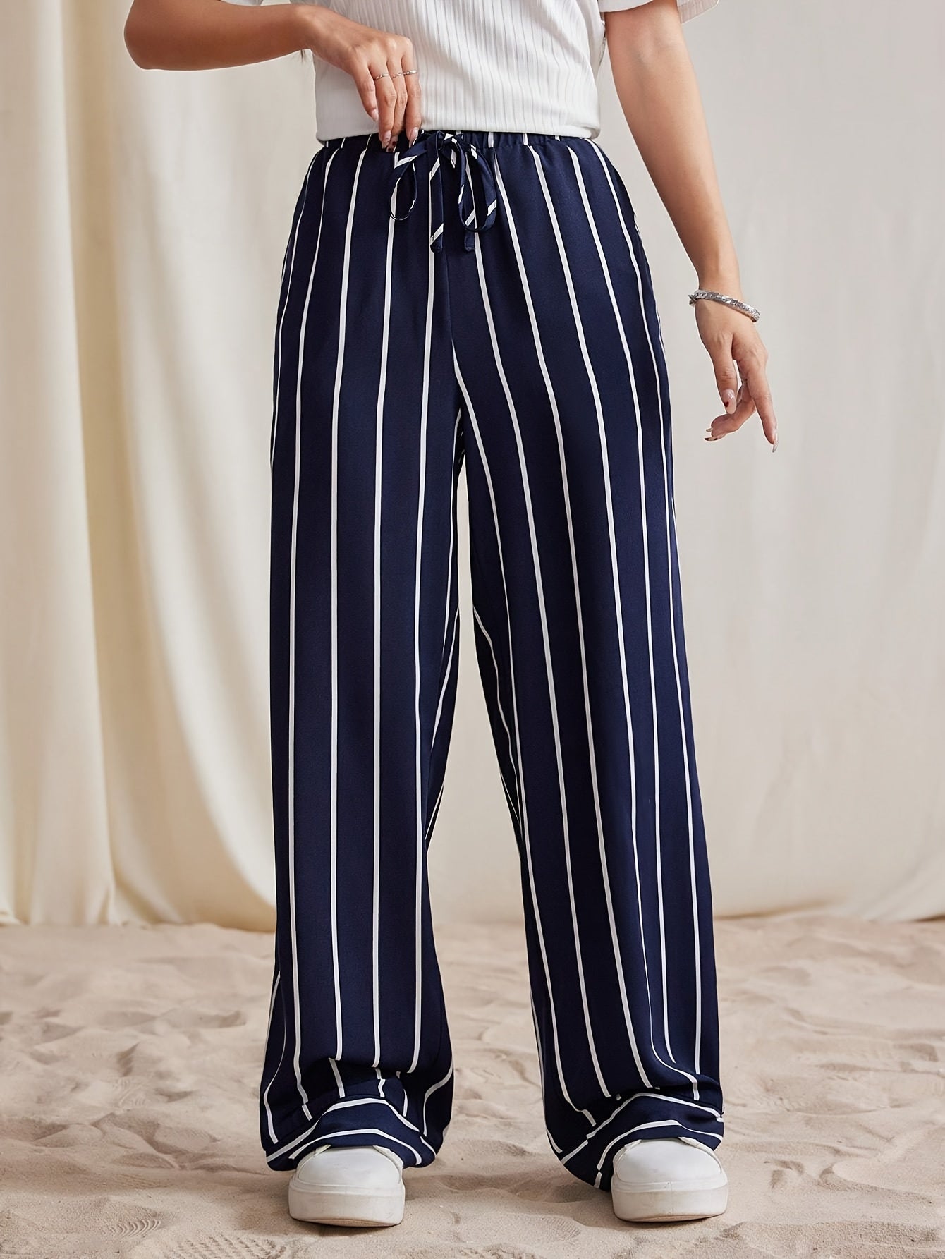 Relaxed Fit Striped Casual Pants for Men - Outdoor Active Trousers with Pockets and Drawstring Waist - Perfect Gift for Hiking, Camping, and Sports Enthusiasts