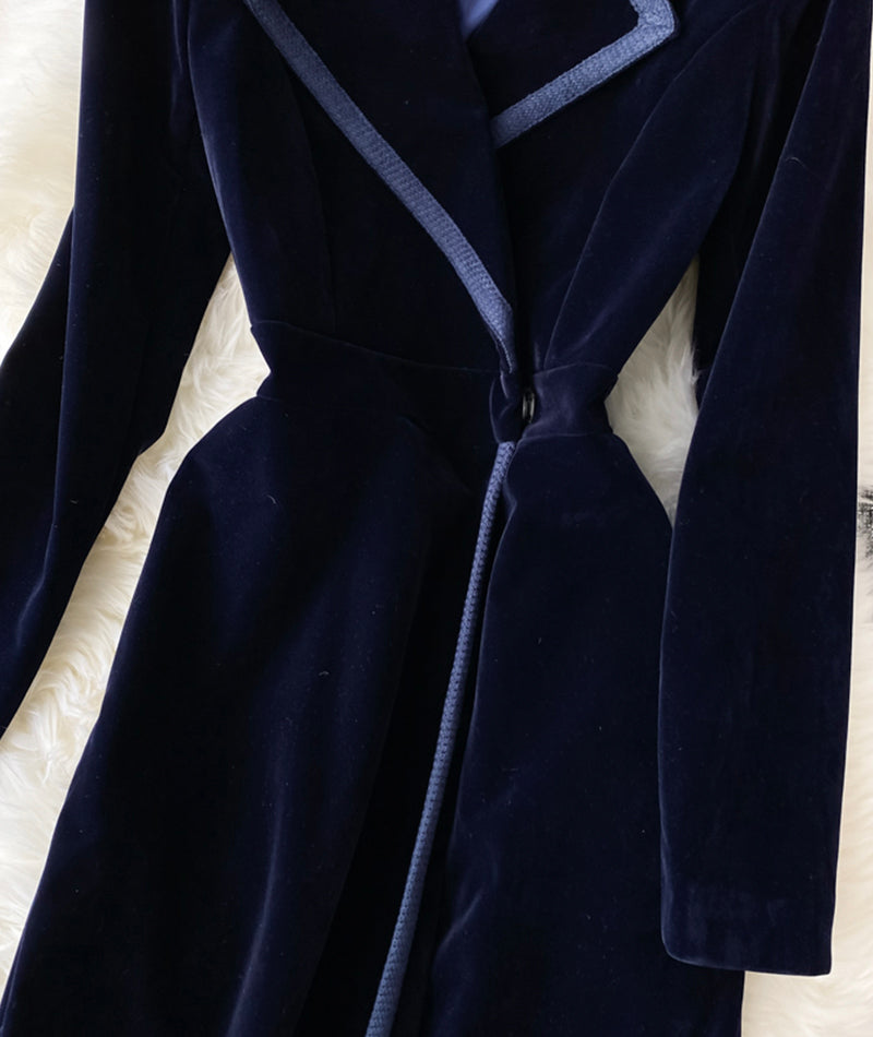 VAKKV Elegant Velvet Long Coat Dress P300
