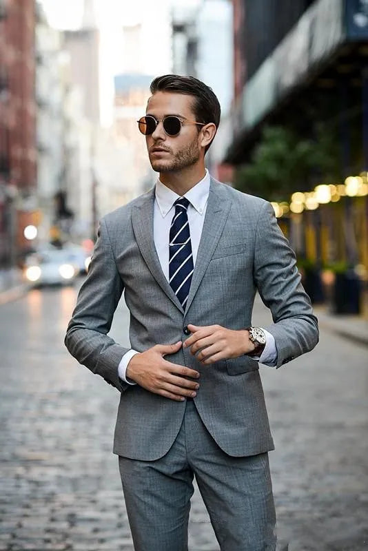 Red Mens Wedding Tuxedos Black Peak Lapel Groom Groomsmen WeddingTuxedos Popular Man Blazers Jacket 2 Piece Suit(Jacket+Pants+Tie) 1312